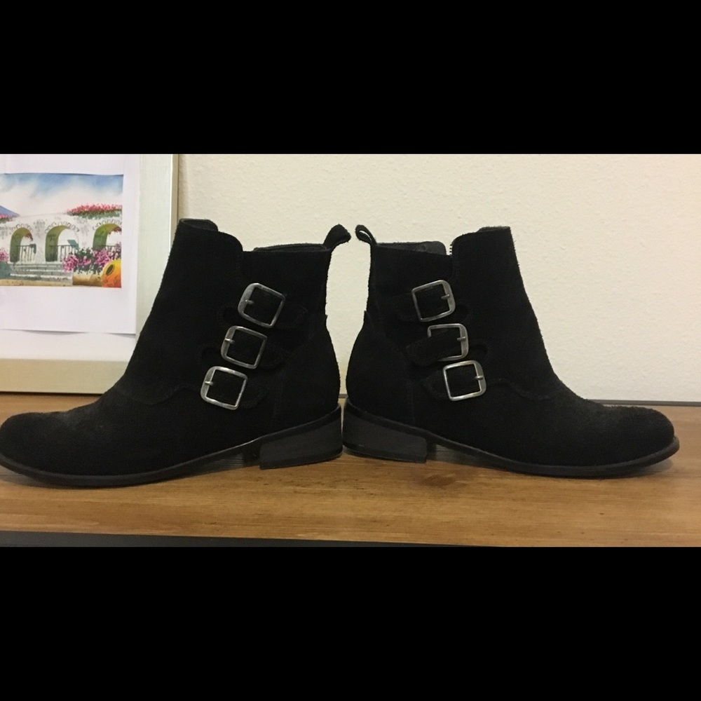 Ankle boots- real leather